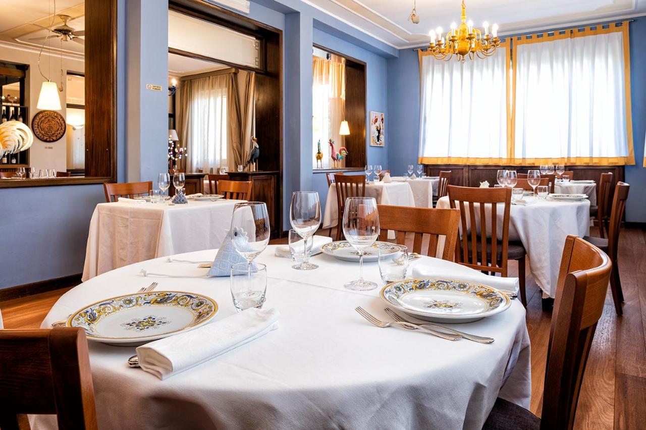 Cerchi Hotel 3*